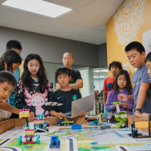 Students building robots at FLL LEGO robotics summer camp 2026 in Los Gatos，Bay Area